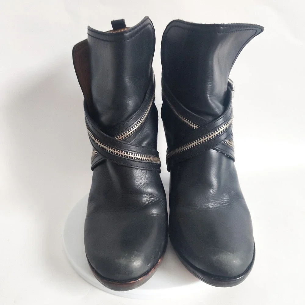 Michael Kors Ankle Boots 8.5 Biker Leather Zipper Strap Rachel Bilson Block Heel